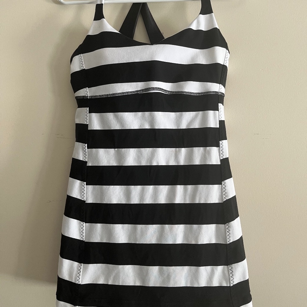 Lululemon tank